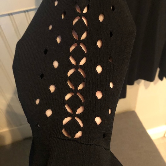 Elie Tahari fine gauge merino sweater - Picture 4 of 9